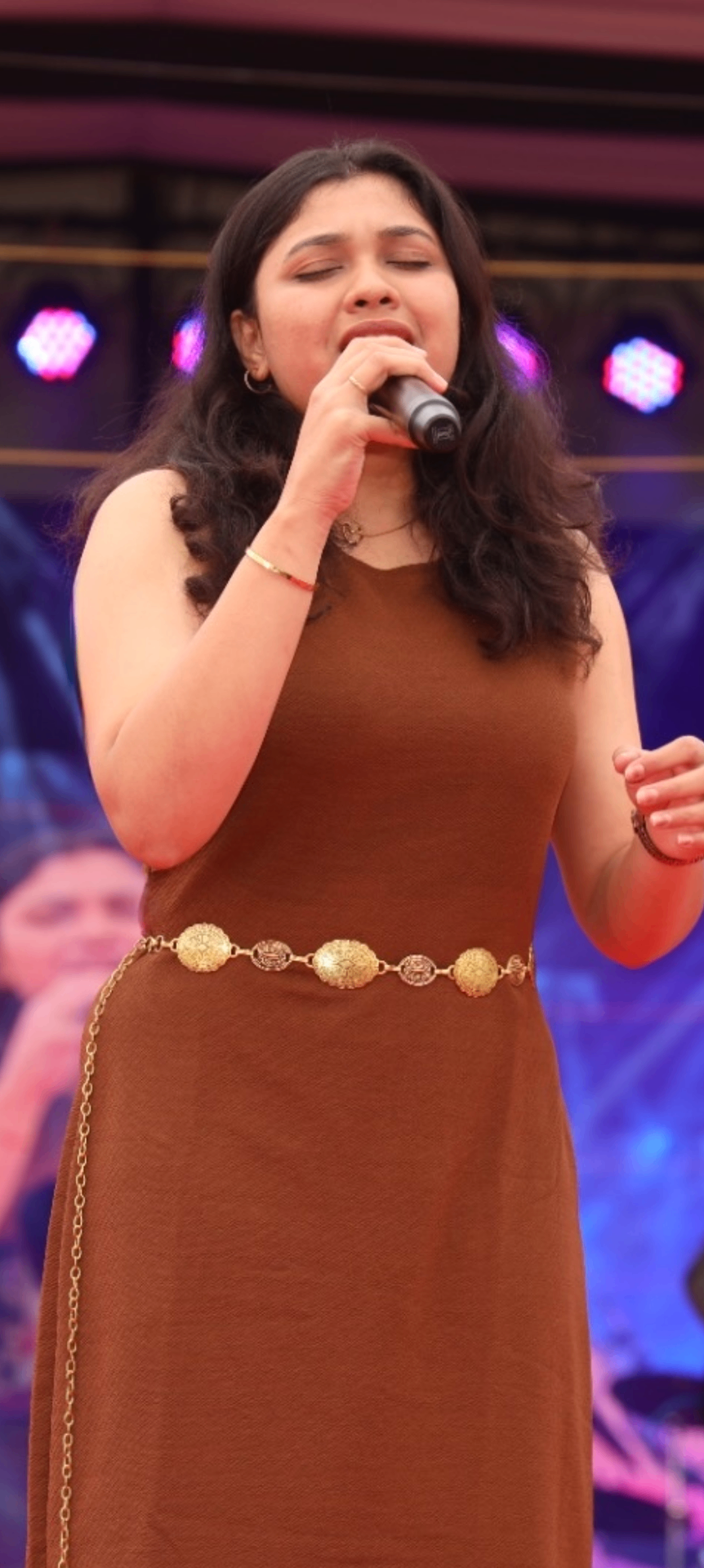 Darshana Badoge, Female Vocalist of Momentum